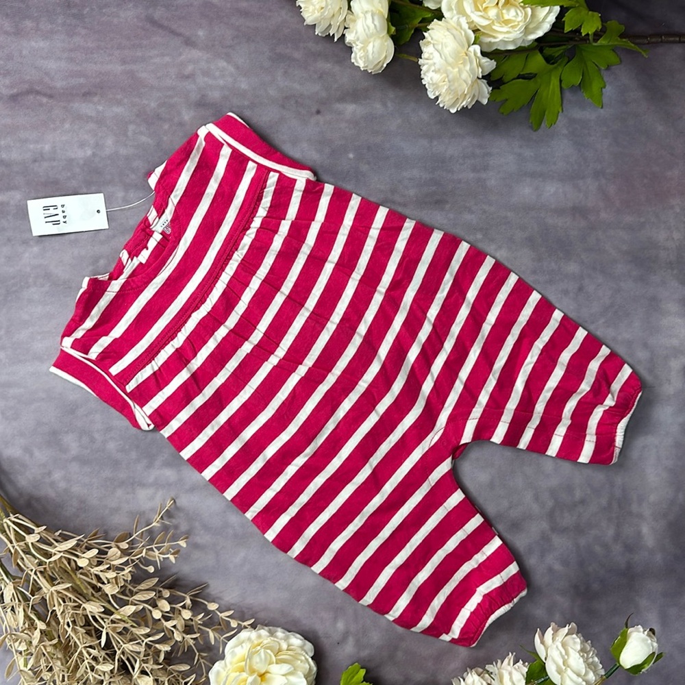 NWT Baby Gap 0-3m Hot Pink Striped Romper